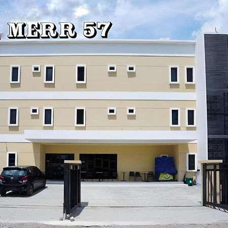 Merr 57 Сурабая Екстериор снимка